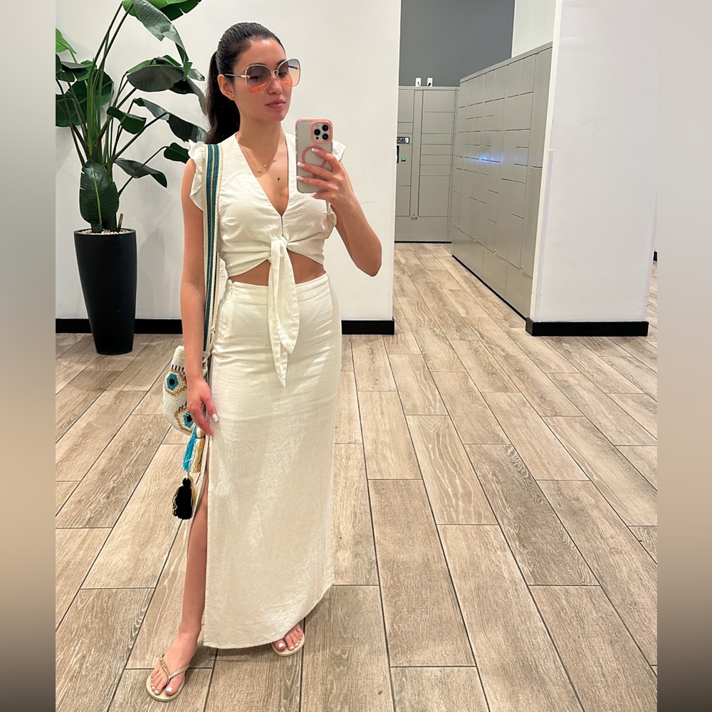 Forever 21 Cream Maxi Pencil Skirt with Cut Out